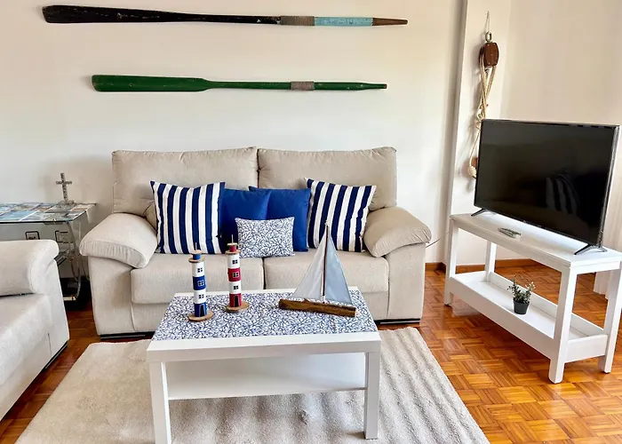 Apartamento Con Vistas Al Mar En Primera Linea.